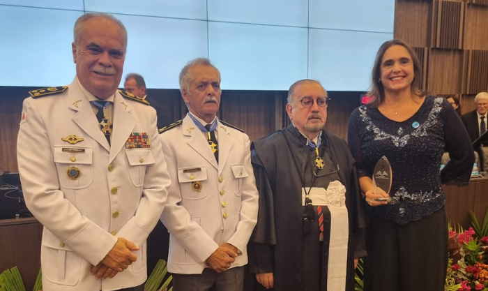 Escola Superior da DPMG é agraciada com a Comenda do Mérito Acadêmico Professor Lourival Vilela Viana