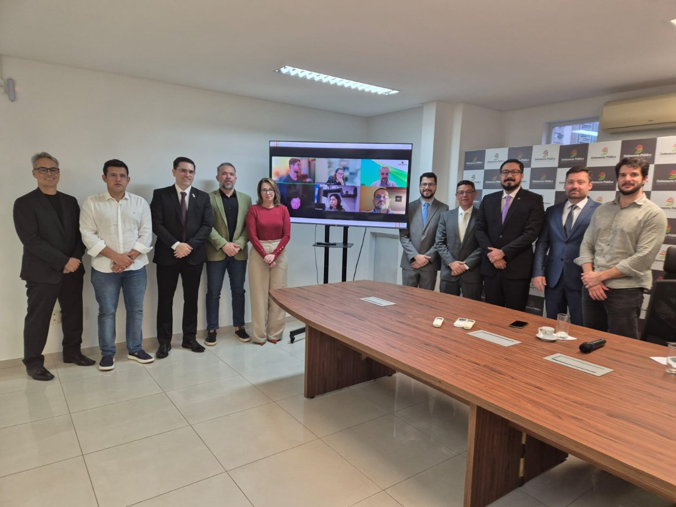 Defensores públicos participam de reunião da Comissão do Condege para discutir impactos de decisões do STF e estratégias de atuação na saúde pública, na DPSC
