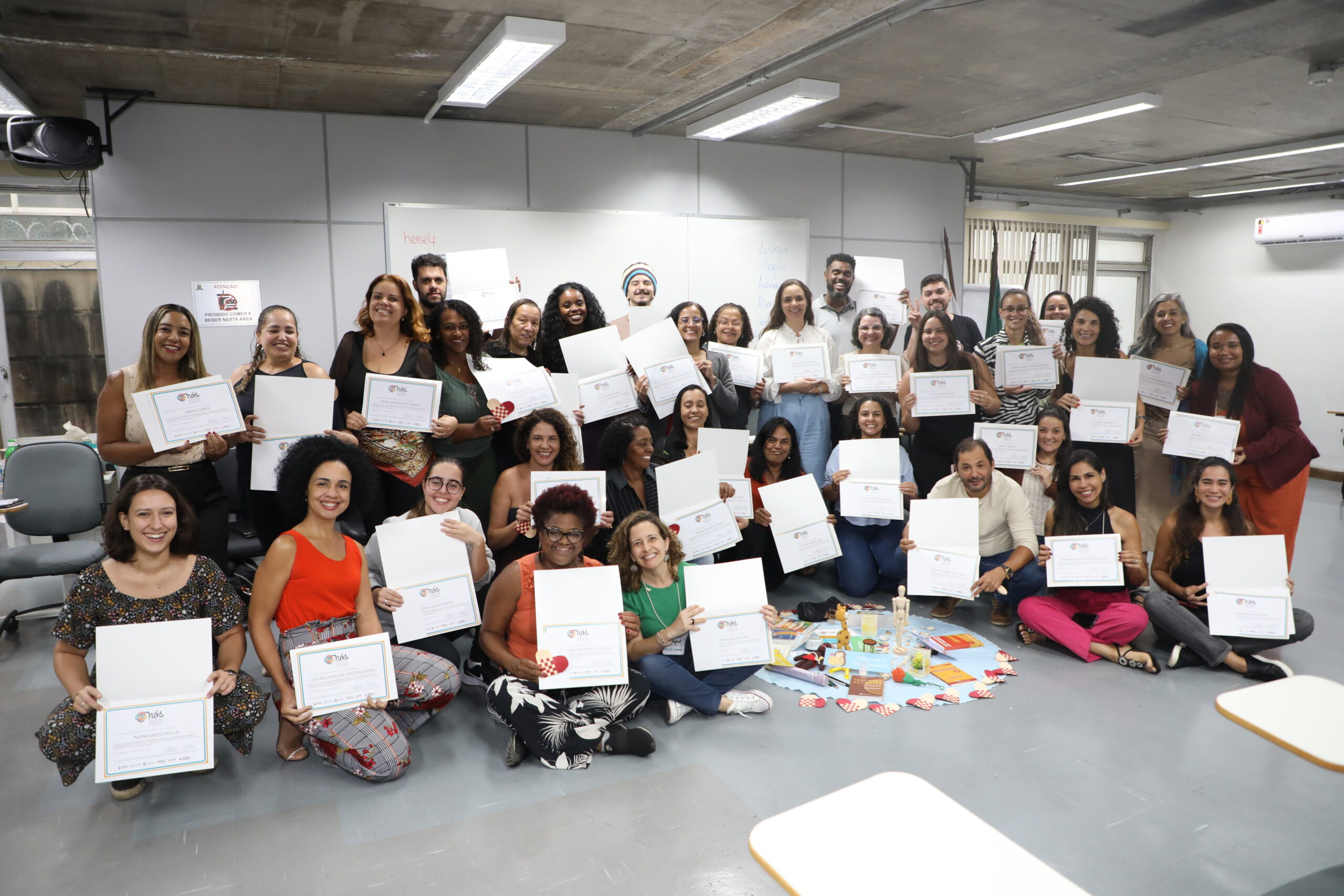 Defensoria Pública de Minas Gerais e Escola Superior  realizam formatura da sexta turma do Curso de Formação de Agentes de Justiça Restaurativa